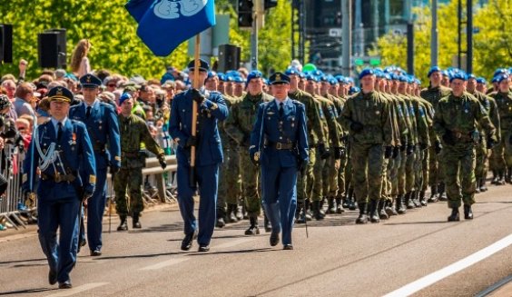 Rico vahva suku puoli videoita musta ilmainen musta porno