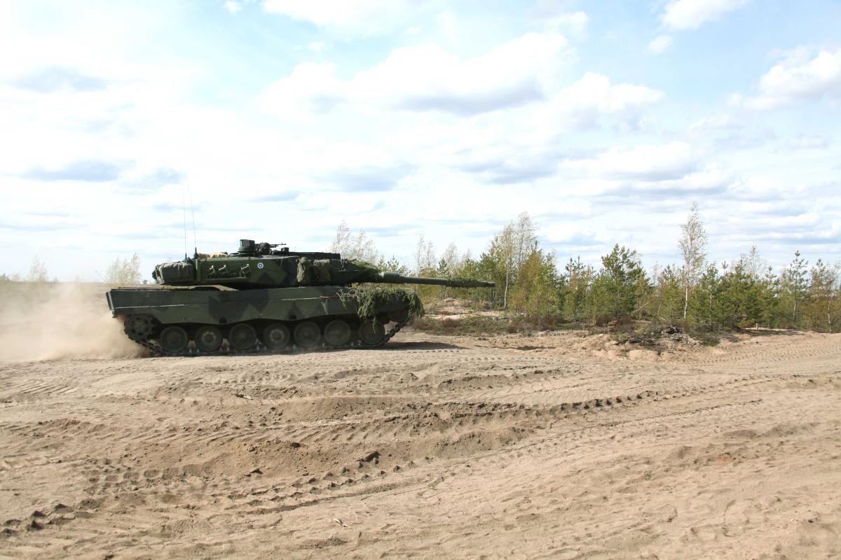 Leopard 2A6_kaukaa