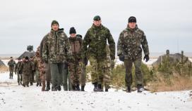 Sotilasasiamiehet perehtyivät ilmapuolustukseen Valtakunnallisessa ilmapuolustusharjoituksessa Lohtajalla