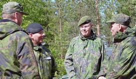 Norrbottenin rykmentin komentaja vieraili METSO 16 -harjoituksessa