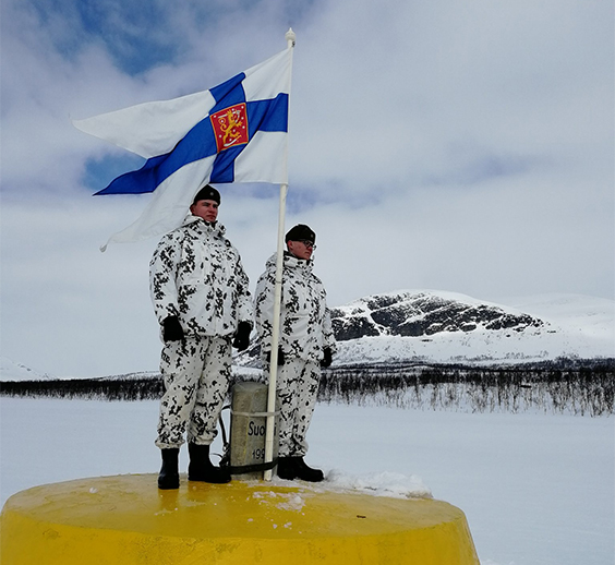 Juhlallinen lipunnosto kolmen valtakunnan rajapyykillä veteraanipäivänä -  The Finnish Army