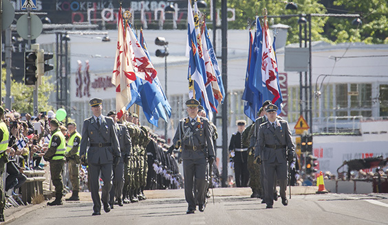 Puolustusvoimain Lippujuhlan Päivän Paraati Seinäjoella - Maavoimat