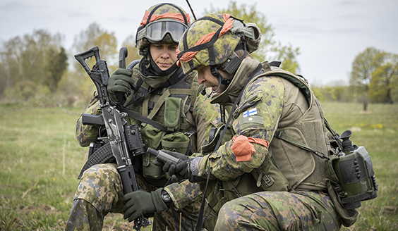 Two FRDF reservists in Hedgehog 22.